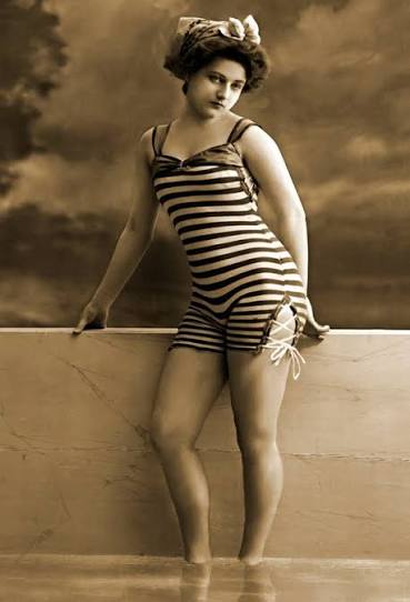 Bathing Suit Maillot De Bain 1930 Maillot De Bain 1930 Bain 1920 Maillot De Bain Femme 1900 Police