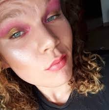 Aaron Pilling's Instagram, Twitter & Facebook