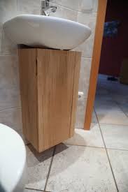 Der gäste wc waschtisch ist das zentrum und optisches highlight im kleinen raum. Waschtisch Unterschrank