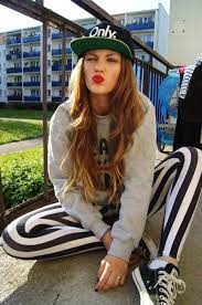 These caps were looking amazing and beautiful. Snapback Hairstyles For Girls 25 Ways To Wear Snapback Hats