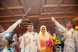 Look through examples of solemnisation translation in sentences, listen to pronunciation and learn grammar. Malay Wedding Archives Vincent Lee Photography