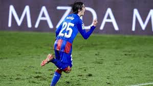 Bryan gil salvatierra (born 11 february 2001) is a spanish professional footballer who plays as a winger for la liga club eibar, on loan from sevilla. Fc Barcelona La Liga Barcelona Scout Confirms Bryan Gil Interest He Is Spain S Best Player Comparable With Neymar Barcelona