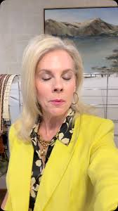 Are you a traveler? Are you an over-packer? Last night, we took a deep dive  into what it looks like to build a wardrobe capsule. This packing technique  helps you pack lighter while giving you lots of ...