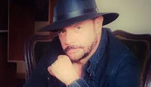 En 2019, la actriz ginny hoffman acusó a su ex pareja, héctor parra , de haber tenido una conducta sexual inapropiada con la hija de ambos, por lo que desde hace tres años no hay contacto entre el actor y la pequeña. P3kibnturmgukm