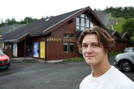 Hailing from oslo, norway, birk ruud is one of the new pacesetters of freeski progression. Birk Ruud Vant Sesongapningen Dediserte Seieren Til Sin Kreftsyke Far Budstikka