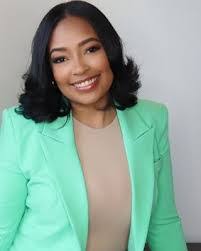 Candy Goins's Instagram, Twitter & Facebook