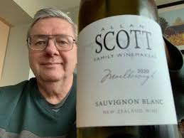 Today I performed my first comparative wine tasting. The audience was huge.  Just me. 😊 Joel Gott 2019 Sauvignon Blanc (Napa Valley) The wine is  brilliant, pale lemon with medium primary aromas