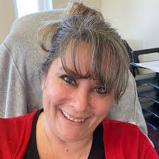 Jennifer Kunkle's Instagram, Twitter & Facebook