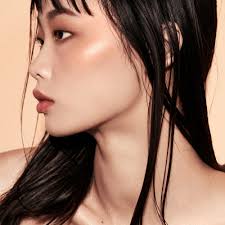 Fenty Beauty By Rihanna Diamond Bomb All Over Diamond Veil Diamond Bomb All Over Diamond Veil Fenty Beauty By Rihanna Sephora In 2020 Fenty Beauty Beauty Makeup News