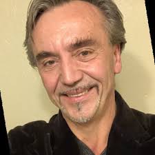 Joe Croce started Cici's pizza in 1985. In the early 2000s he sold it to  management for somewhere around $40 million. A good friend of mine said his  dad knew Joe well.