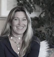 Linda Miner's Instagram, Twitter & Facebook