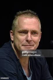 Robert Schuster's Instagram, Twitter & Facebook