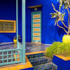 Si vous désirez une peinture bleu majorelle, le plus simple sera de le commander dans un commerce possédant une machine à teinter. 3