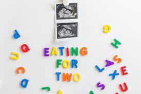 How And When To Announce Your Pregnancy On The Internet