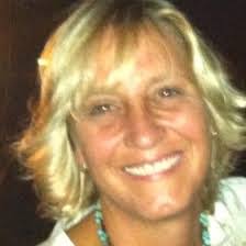 Lisa Cedrone's Instagram, Twitter & Facebook