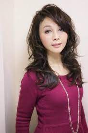 品良く若く見える 40代 50代のためのヘアカタログ 長さ別 レイヤーカット ロング 50代 ヘアスタイル ヘアスタイル ロング