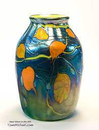 Iridescent Art Glass Vases At Tommichael Com Art Glass Vase Glass Art Michael Art