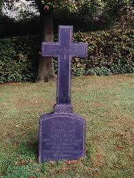A funeral cross is a beautiful way of representing loved ones. Paderborn Ostfriedhof Porta Polonica