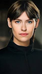 Allison Shrum had very specific character objectives for her recent  session. She came extremely prepared for her looks. This is the fashion  designer city girl. What do you think? What shows would