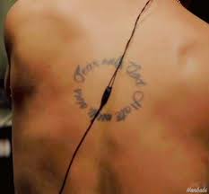 He wouldn't bother showing off just how happy he was about this but. Ikon Bobby Back Tattoo Appreciation