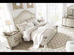 Get pulaski furniture's san mateo sleigh bedroom set with a price match guarantee from coleman furniture. Cassimore Bedroom Collection By Ashley Youtube