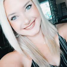 Alyssa Speight's Instagram, Twitter & Facebook