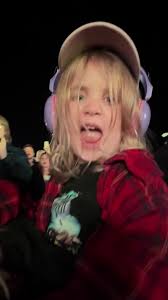 Pierce The Veil Female Singer