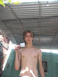 Posted here a month ago but all the comments were either lame or  compliments, also Im ripped as fuck so I am literally unroastable. :  rRoastMe