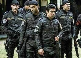 .ونلاحظ أن الهامش ما زال كبيرا، ولكن هناك نقاط قريبة من سوريا، مشيرا إلى أن خبراء الفضاء صرحوا أن الأمر في أسوأ الأحوال سيكون مثل حادث تحطم طائرة صغيرة، لكنه سيمتد. Ø­Ø§Ø¯Ø« Ø§Ù„ÙˆØ§Ø­Ø§Øª Ø§Ù„Ø¥Ø±Ù‡Ø§Ø¨ÙŠ ÙÙŠ Ø§Ù„Ø§Ø®ØªÙŠØ§Ø± 2 Ø§Ø¹ØªØ±Ø§ÙØ§Øª Ø¹Ø¨Ø¯Ø§Ù„Ø±Ø­ÙŠÙ… Ø§Ù„Ù…Ø³Ù…Ø§Ø±ÙŠ Ù‚Ø¨Ù„ ØªÙ†ÙÙŠØ° Ø­ÙƒÙ… Ø§Ù„Ø¥Ø¹Ø¯Ø§Ù… ÙÙŠØ¯ÙŠÙˆ Ø§Ù„Ù…ØµØ±ÙŠ Ø§Ù„ÙŠÙˆÙ…