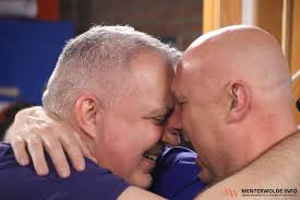 Meer duo's dan ooit op koppeldartstoernooi in kantine v.v. Muntendam