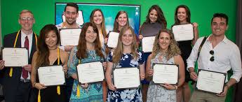 Journalism school honors outstanding students