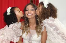 Filha de luciana abreu já teve alta. Luciana Abreu Afasta As Filhas De Djalo No Regresso A Portugal Famosos Correio Da Manha