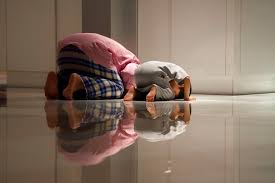 Hukum sholat tasbih mayoritas ulama fiqih dari mazhab syafi'i menyatakan bahwa shalat tasbih ini sunat dikerjakan. Bagaimana Cara Cara Mengerjakan Solat Sunat Tasbih