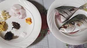 Dia teringat memiliki seorang teman yang pernah meminta tolong kepada seorang dukun sakti untuk memperlaris dagangannya di pasar. Ikan Selar Singgang Untuk Isteri Berpantang Youtube