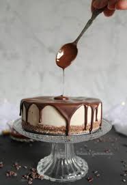 White Chocolate Raw Cashew Cheesecake And A Free Ebook Valises Gourmandises Recipe Raw Chocolate Cashew Cheesecake Raw Cheesecake