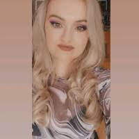 Shauna Wallace's Instagram, Twitter & Facebook