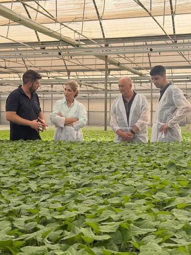 🌱 Recorrida de ensayos de soja Recorrimos con los coordinadores de la RECSO, Cristian Vissani y Marcos Murgio, los Ensayos Comparativos de Rendimiento (ECR) de soja. Durante la visita se analizaron la