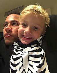 Gantengnya David Lucca, Putra Semata Wayang Neymar