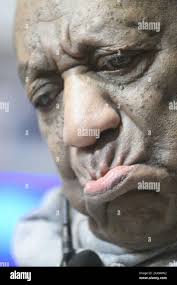 L'attore e comico Bill Cosby prende il palcoscenico per eseguire una  routine comica e per fare un jam con il Tony Williams Jazz Quartet al LaRose  Jazz Club, a Philadelphia, PA, il