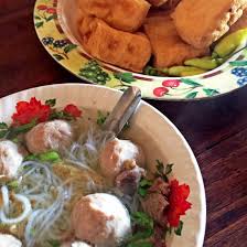 Lidia) dan serabi bungkus orange. Bakso Pak Ruk Solo Restaurant Reviews Photos Tripadvisor