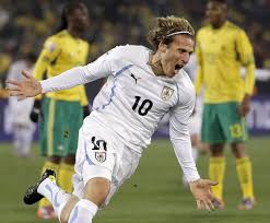 Cuáles son los primeros desafíos que tiene Diego Forlán al frente de la selección de Uruguay