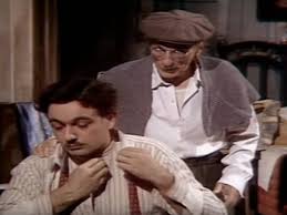Natale in casa cupiello.la celebre commedia scritta nel 1931 ritornerà in tv con un cast d'eccezione che vedrà in scena sergio castellitto (nei panni di lucariello interpretato allora dal grande eduardo), marina confalone, adriano pantaleo, toni ludadio, pina turco, antonio lapice e antonio milo. Natale In Casa Cupiello Arriva Il Remake Sulla Rai Per Omaggiare De Filippo