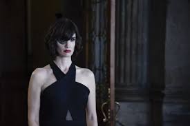 Catalina creel, whose great beauty is only surpassed by her cruelty, will go to any lengths to secure her fortune and bloodline. Cuna De Lobos Cast Famousfix Com