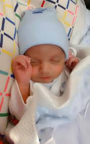 Can I get help extending a newborn photo background?