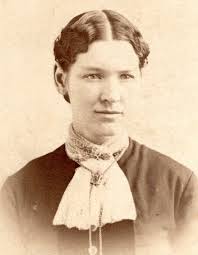 Hope you are not bored but another family photo! George Noyes (1858-1910)  Ada Noyes (1884-1958) married John Brill (1878-1954) Myrtle Noyes  (1890-1951) married Joseph Denning (1888-1954) and Hattie L. Gammon  (1864-1962) Hattie