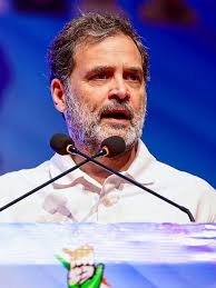 Mitchell Johnson vs David Warner: Why are former Australia teammates at war  with each other?