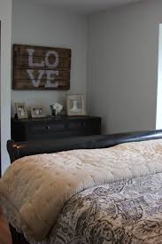 Soft grey bedroom deco, chambre a coucher, style scandinave. The Right Soft Blue Hue
