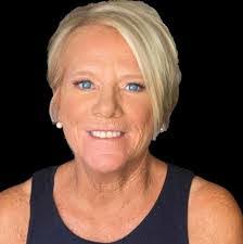 Lynn Staples's Instagram, Twitter & Facebook