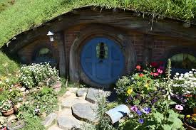 Can you stay in a hobbit hole in new zealand? Nueva Zelanda Hobbiton Movie Set