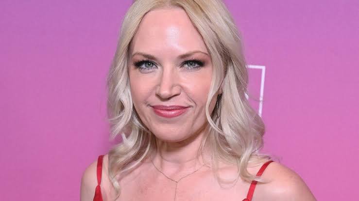Adrienne Frantz Weighs in on 'The Young and the Restless” Recent Amber  Moore Mention